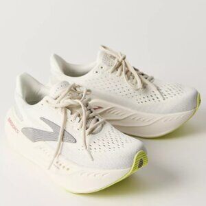 Brooks Glycerin Max Sneakers Color Coconut / Alloy / Rose